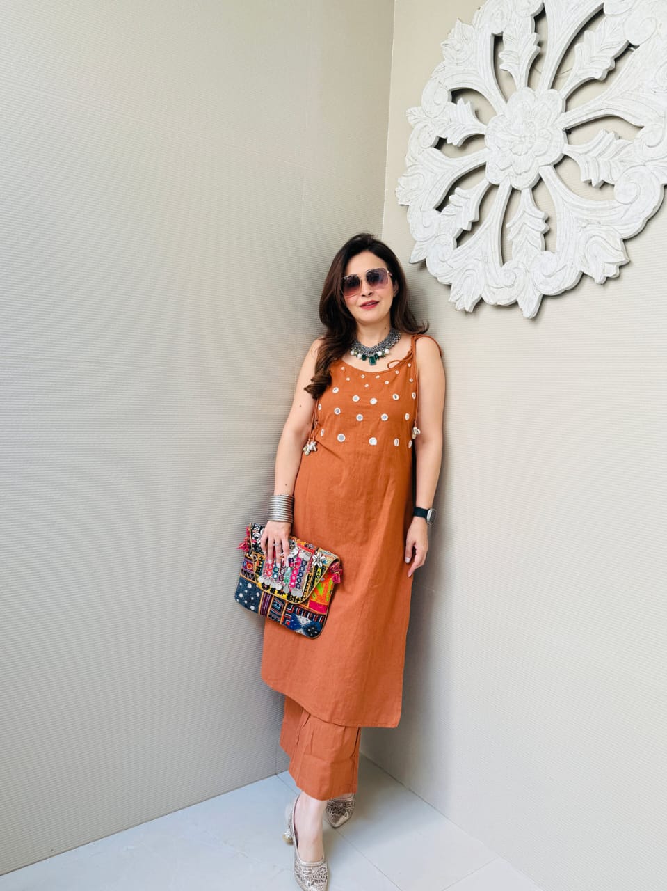 Gleam Hand Mirror Kurta Set