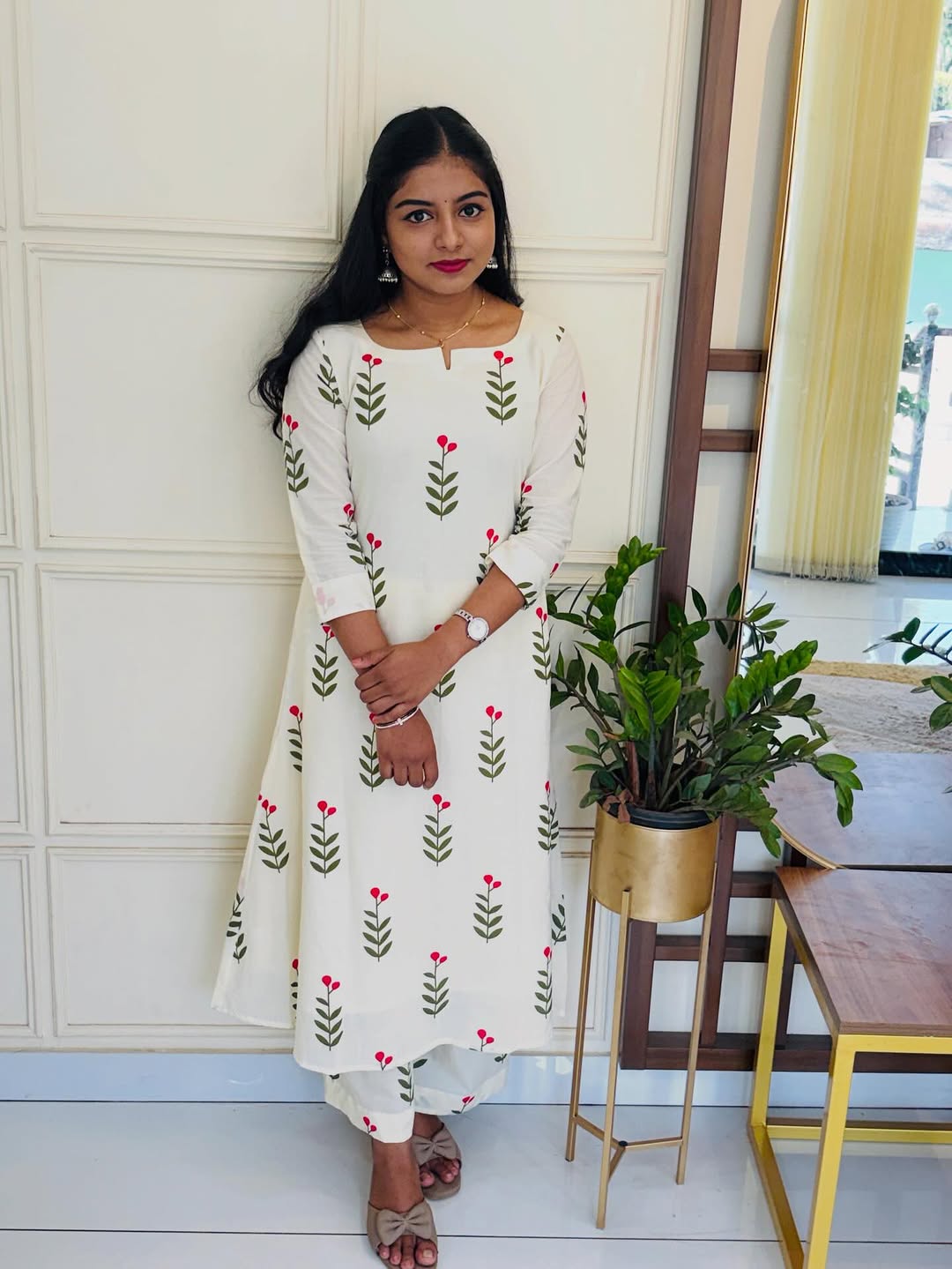 Flower Cotton Cut Sleeve Kurta & Pant Set.