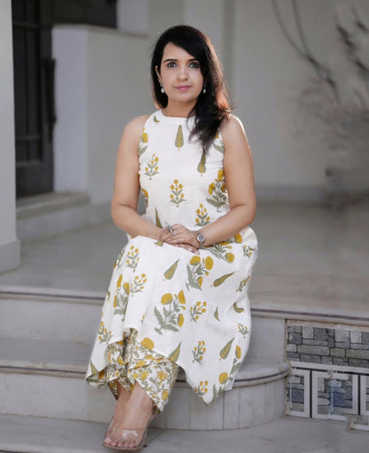 Yellow Kalamkari printed Cut Sleeves kurta pant set