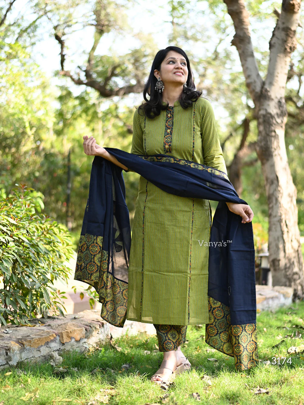 Kavya Stripe Block Applique Suit Sets