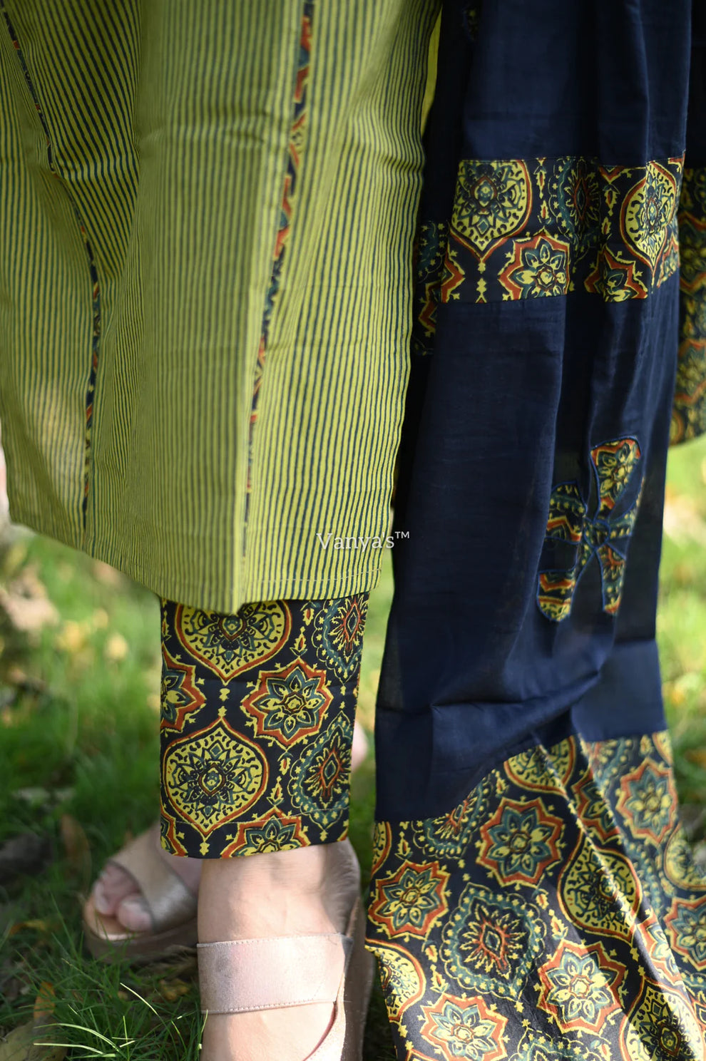 Kavya Stripe Block Applique Suit Sets